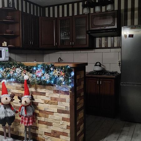 Котедж Кресаня 미쿨리친 외부 사진