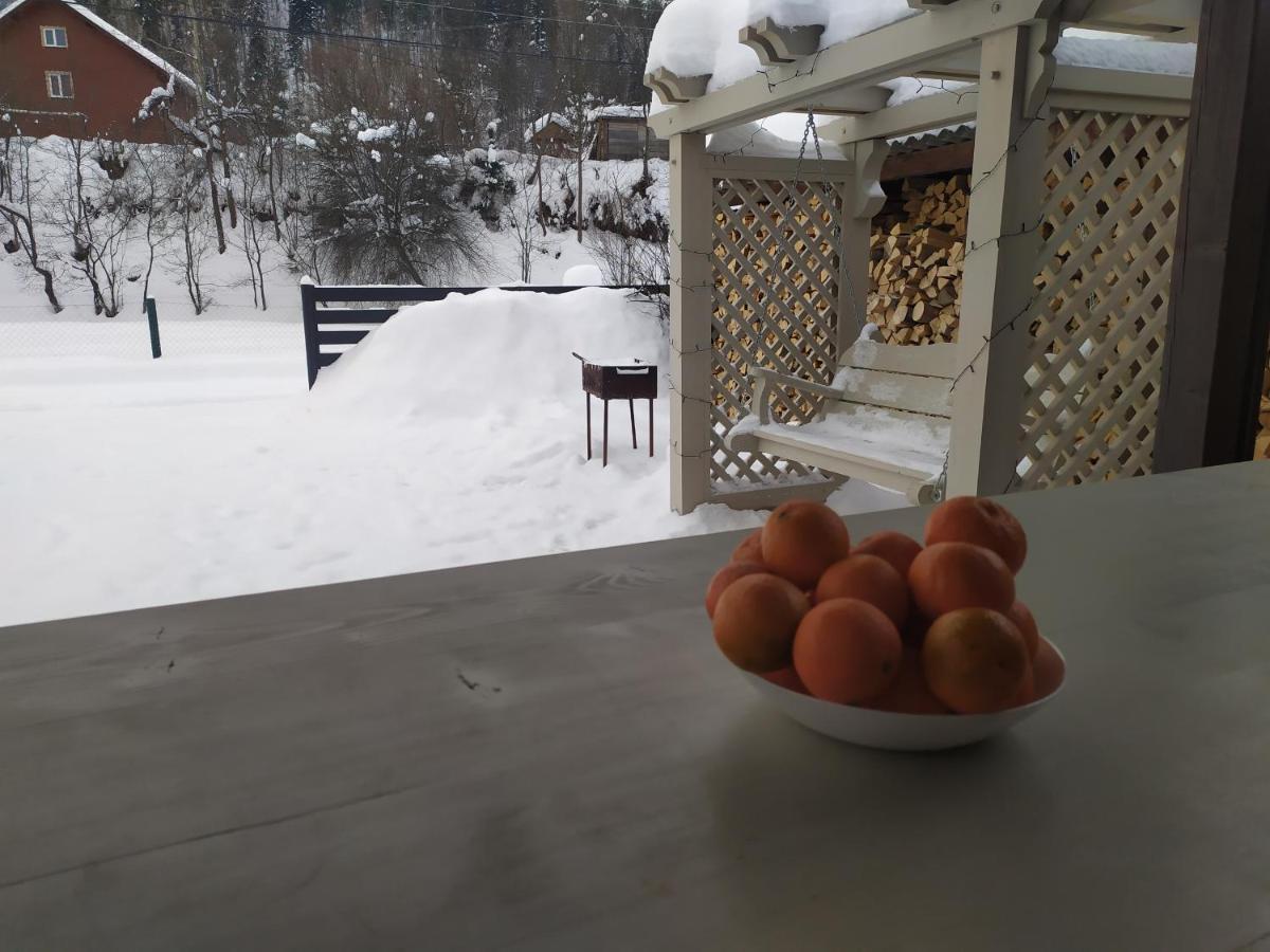 Котедж Кресаня 미쿨리친 외부 사진